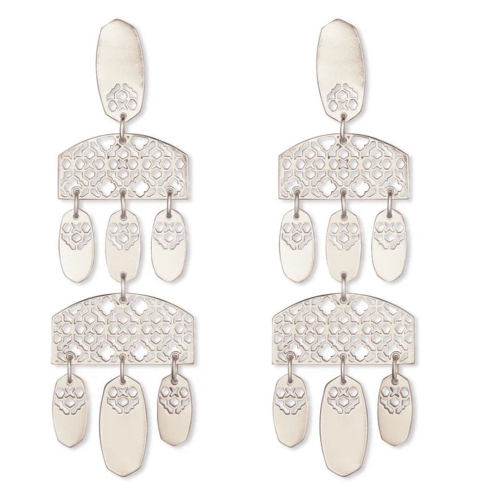 KENDRA SCOTT • Silver Emmet Dangle Lightweight Earrings - Picture 3 of 4